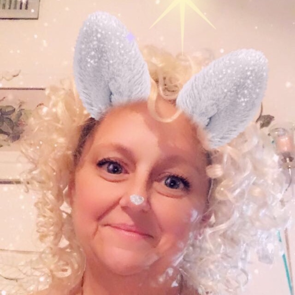 Meet your Posher, Deborah